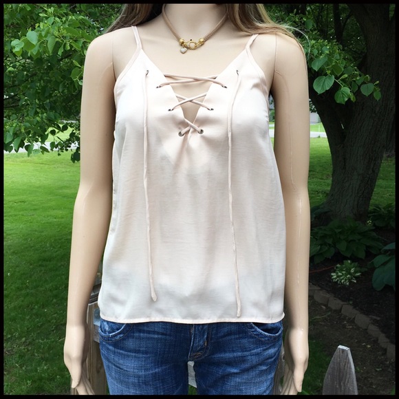 Lace-up Tank - Picture 2 of 8