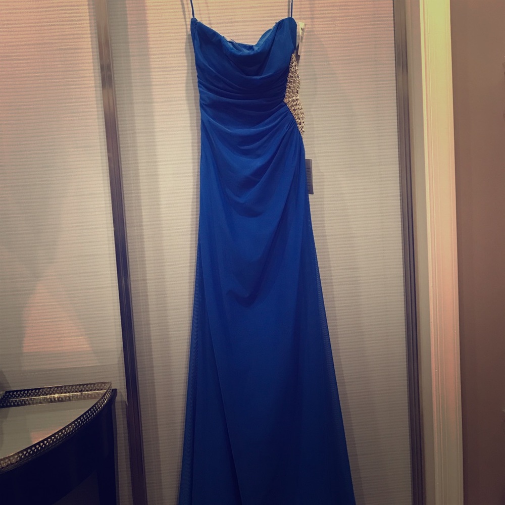 Floor length formal royal blue dress!