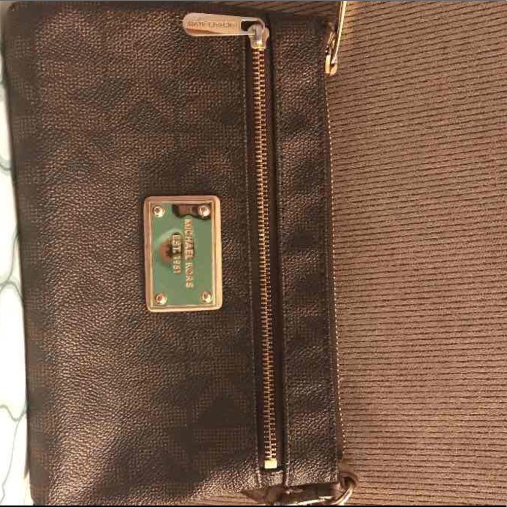 *SOLD* Authentic Michael Kors clutch