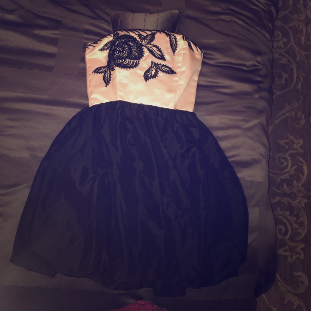 Betsey Johnson evening cocktail prom bubble dress