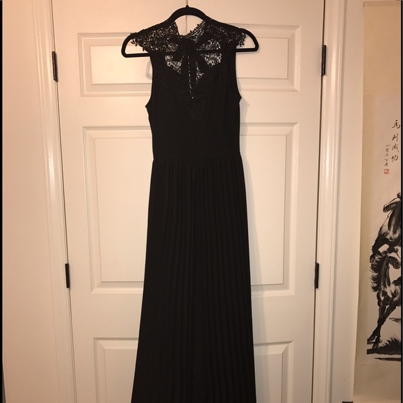 Formal black jumper - Picture 1 of 3