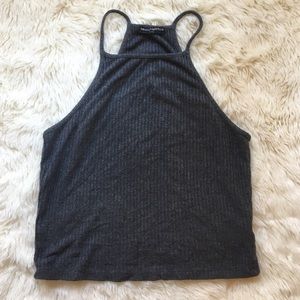 grey tank top