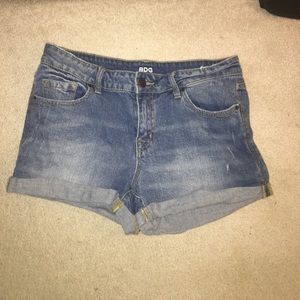 Cute and classic Jean shorts!
