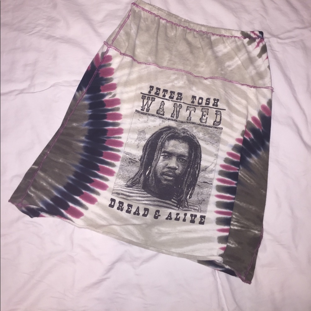 Sassy and trendy tye dye elastic skirt💁🏽