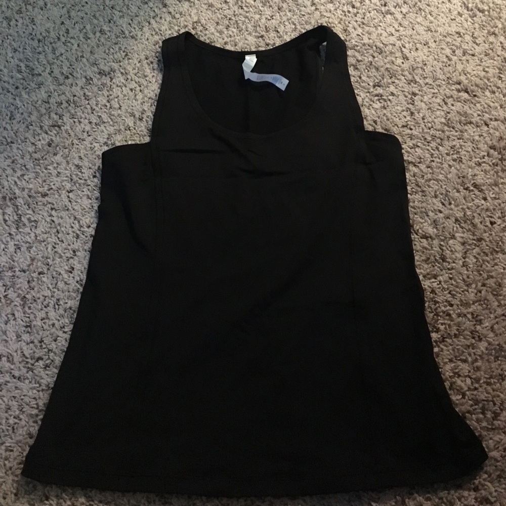 Lululemon black top