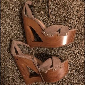 Heeled wedges