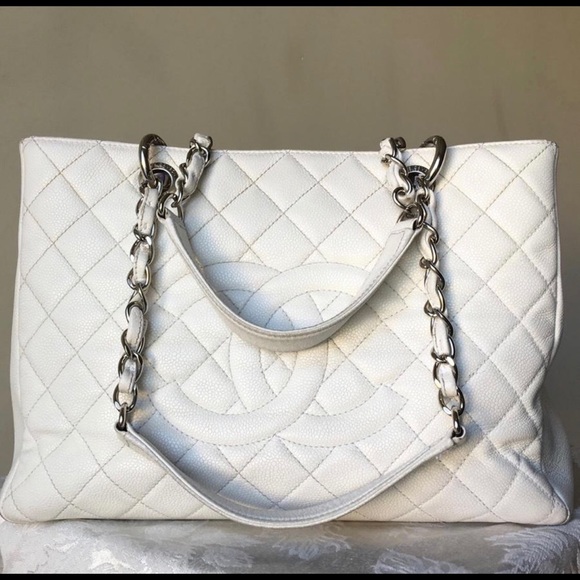 CHANEL Handbags - Chanel White Caviar Skin Leather GST Purse