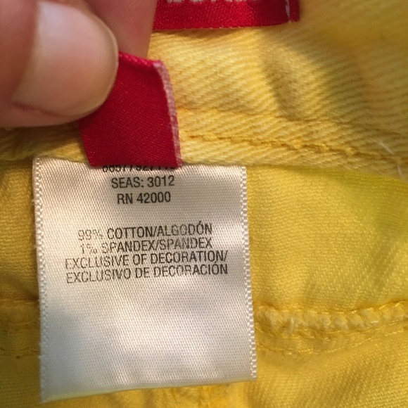 🆑 Bongo Yellow Distressed Cut Off Shorts - Picture 6 of 7