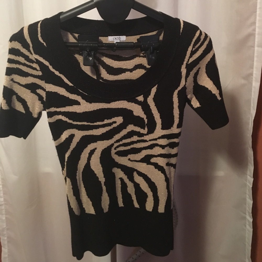 Cache sweater like top