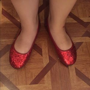 RUBY RED GLITTER FLATS