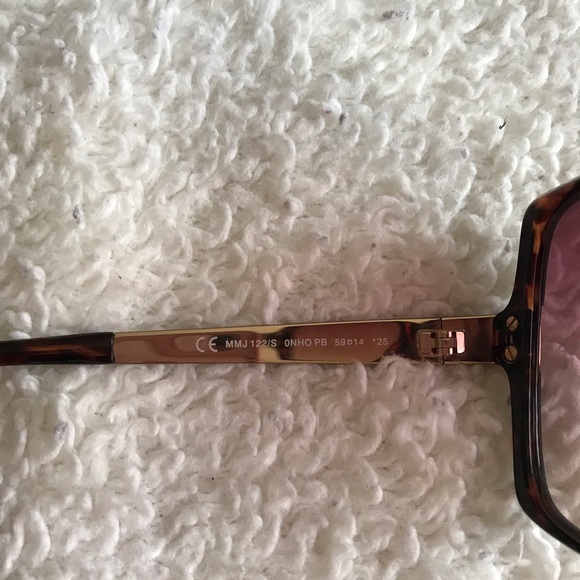 ❌SOLD❌Marc by Marc Jacobs Sunglasses - Picture 3 of 3