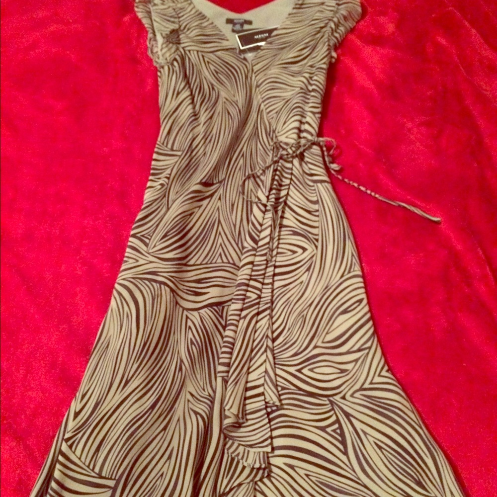 Classic Alfani silk dress size 4 petite.