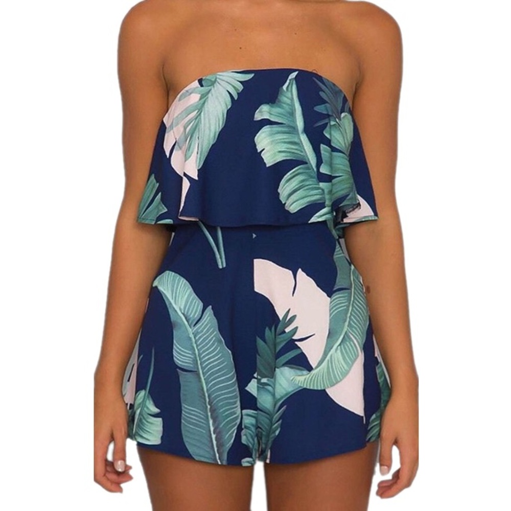 🍃Leaf patterned romper🍃