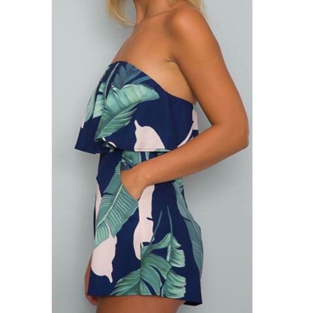 🍃Leaf patterned romper🍃 - Picture 2 of 5