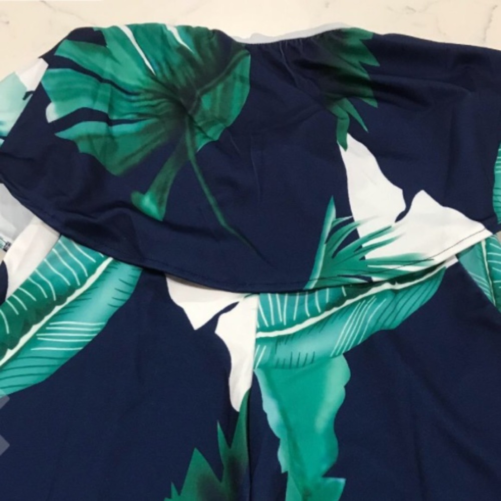 🍃Leaf patterned romper🍃 - Picture 5 of 5