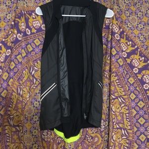 black lululemon running vest