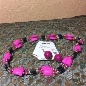 Versatile magnetic necklace with earrings
