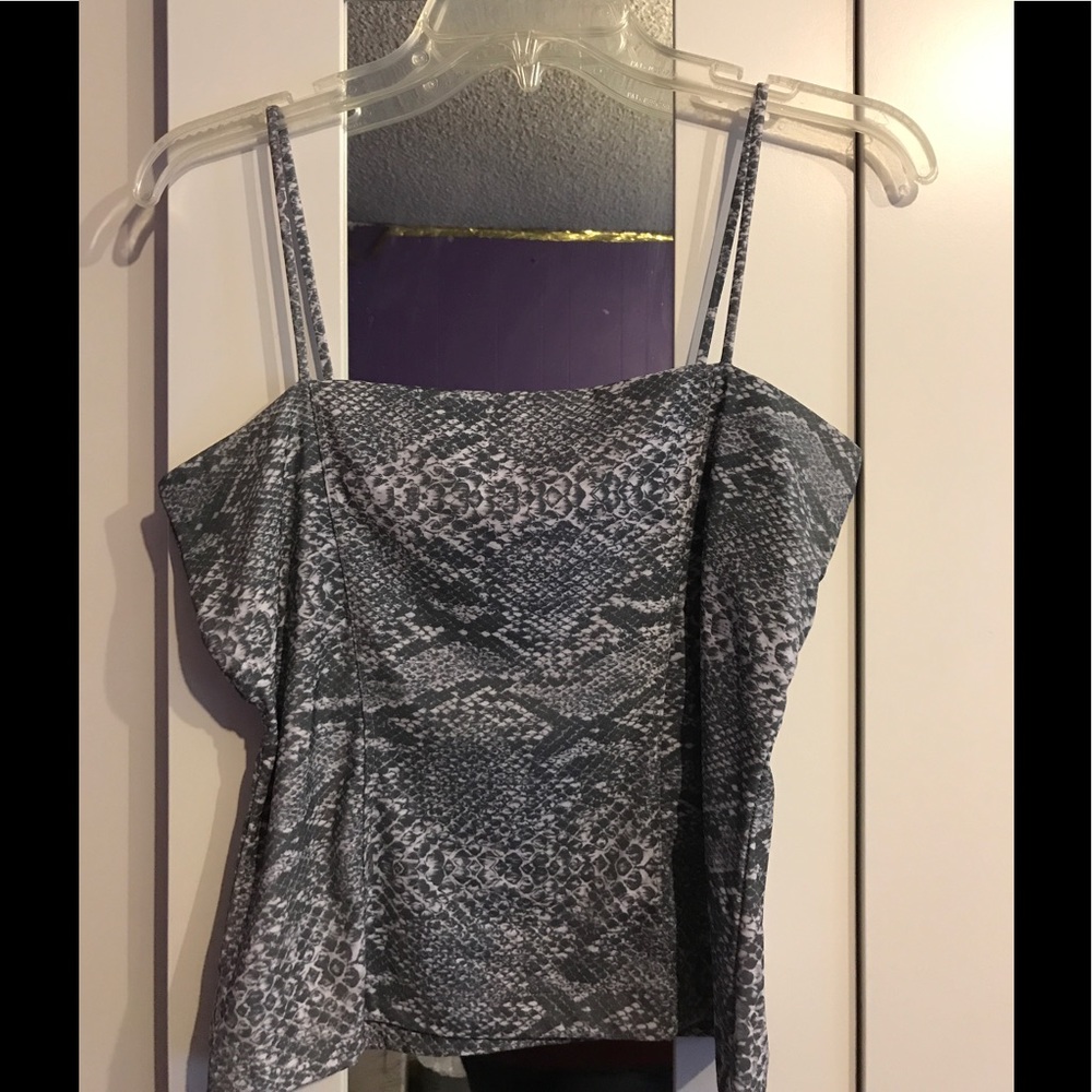 Vintage snake print top!