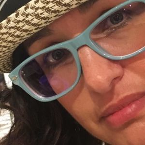 Meet your Posher, Liz