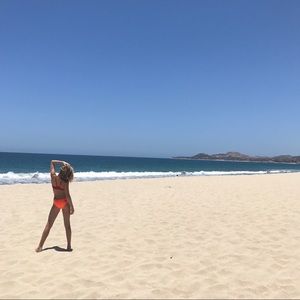 Meet your Posher, Ella