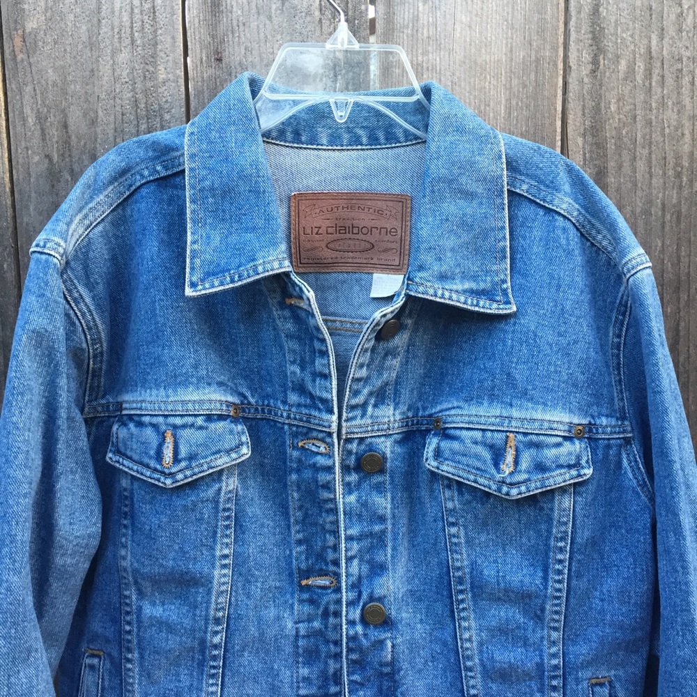 Light blue denim jacket 👕 - Picture 6 of 7