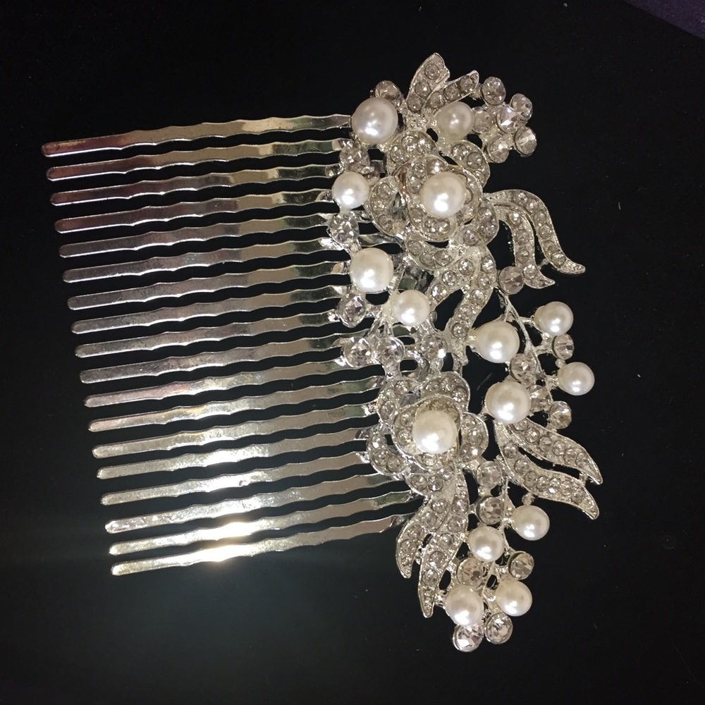 Pearl diamond bridal hair comb