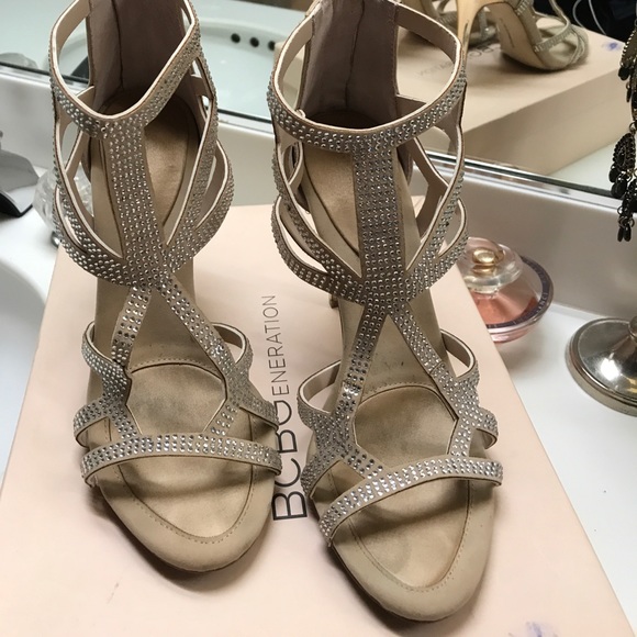 BCBG HEELS - Picture 2 of 7