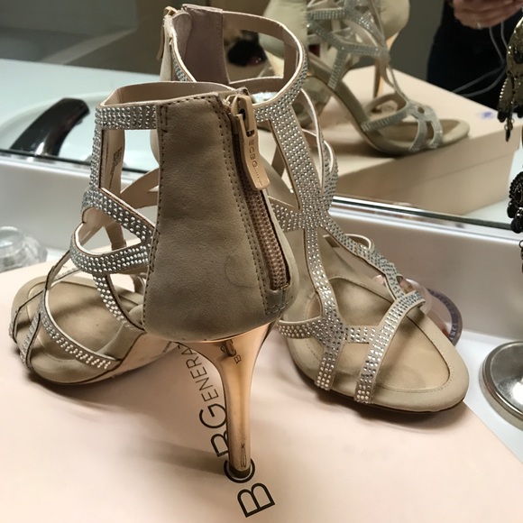 BCBG HEELS - Picture 4 of 7