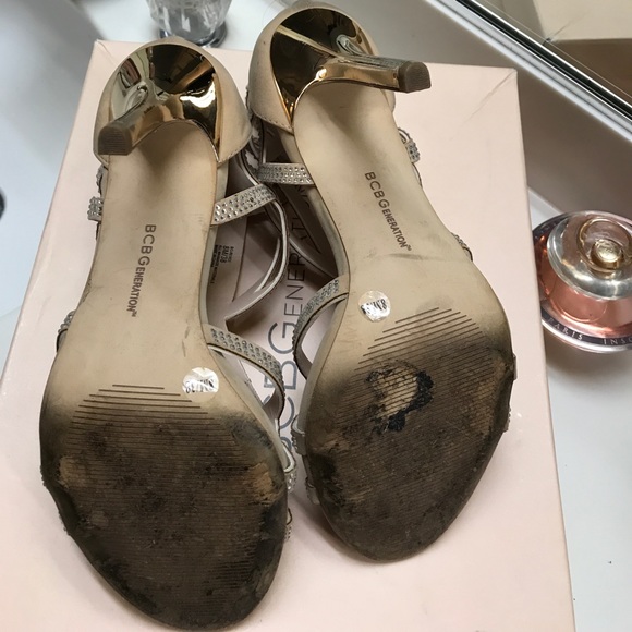 BCBG HEELS - Picture 6 of 7