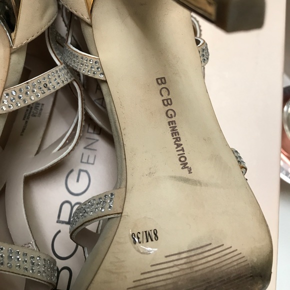 BCBG HEELS - Picture 7 of 7