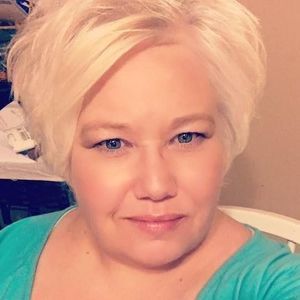 Meet your Posher, Tonya