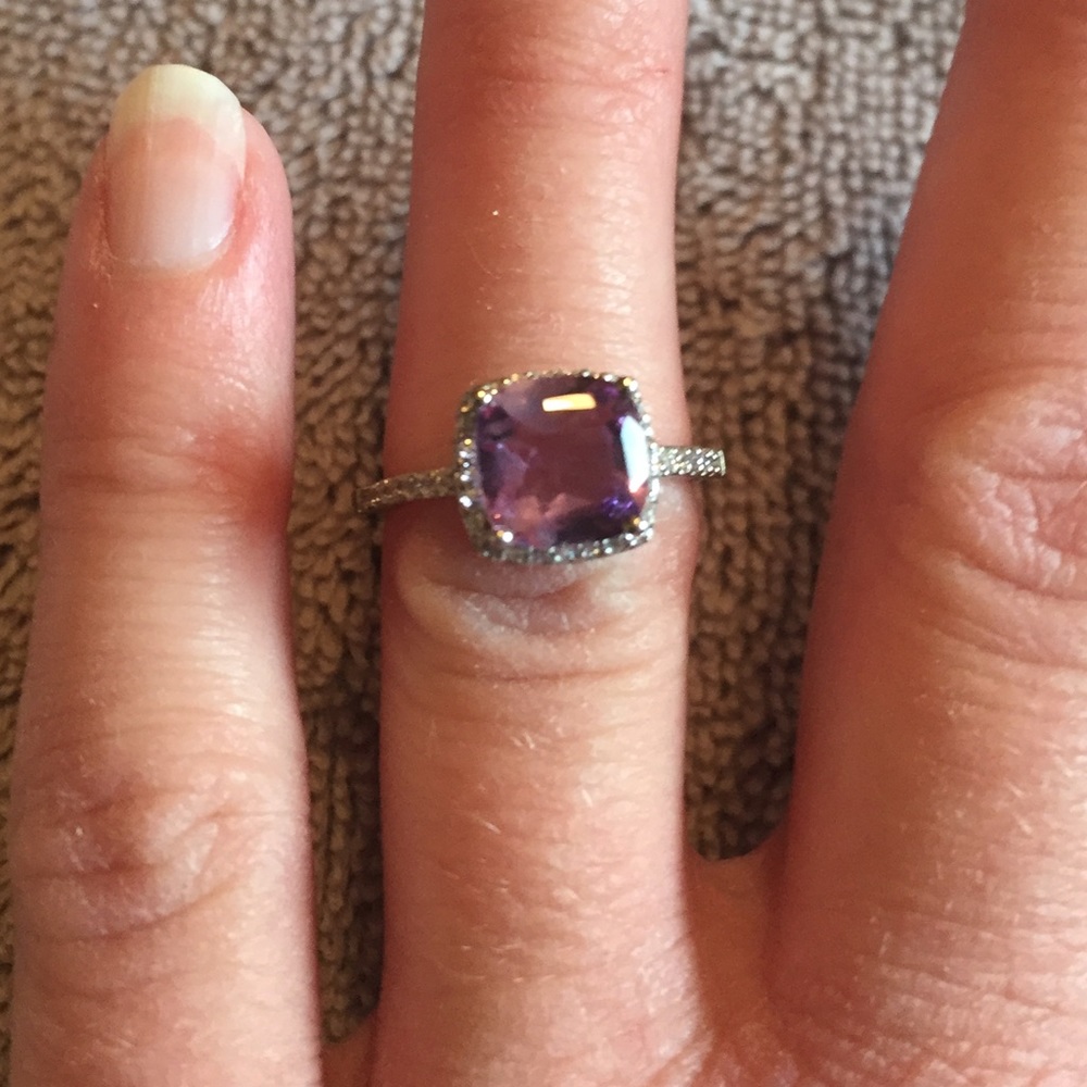 🎉HP 1/13/18🎉 Genuine Amethyst Ring 💍