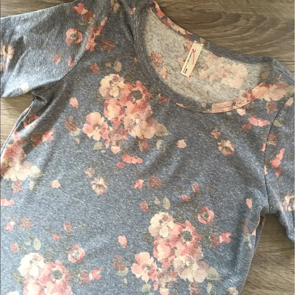 Floral tee