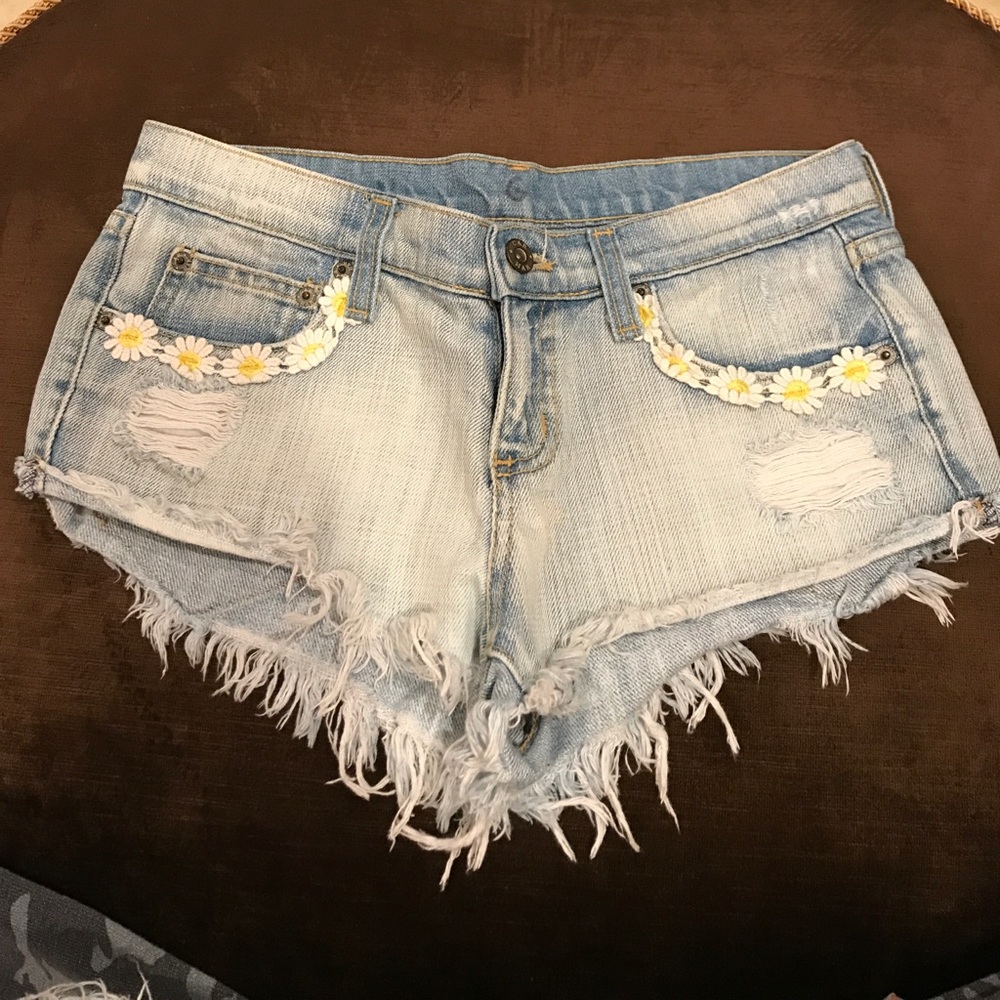 CarMar flower jean shorts 25
