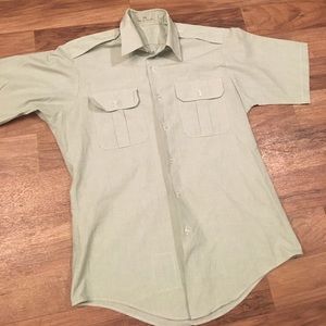 Short sleeve button down
