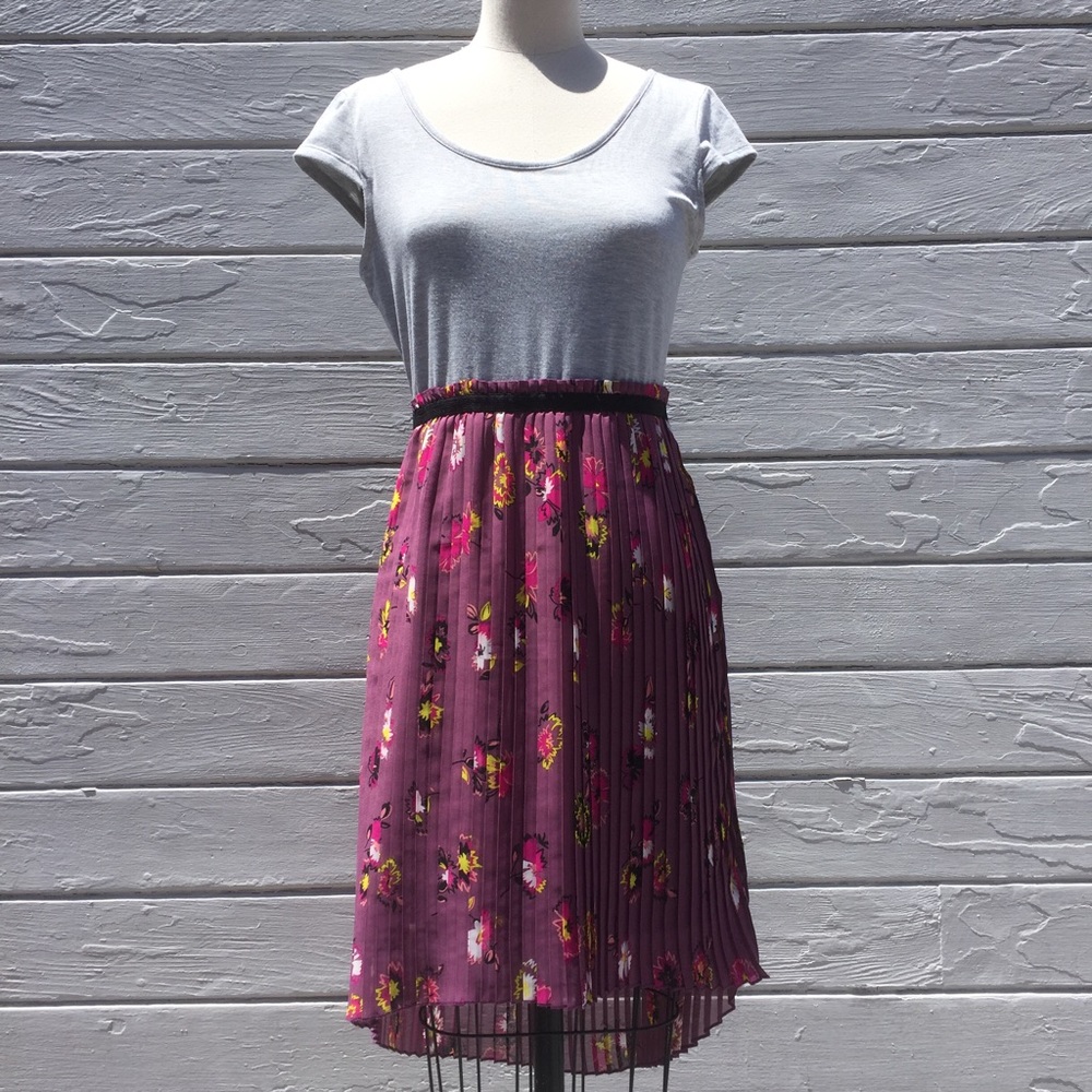Xhilaration Floral Pleated Dress