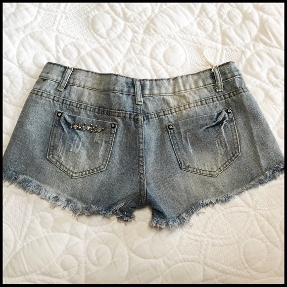 Studded Destroyed Shorts - Picture 5 of 8