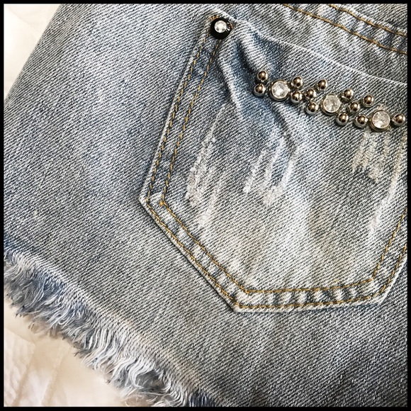 Studded Destroyed Shorts - Picture 6 of 8