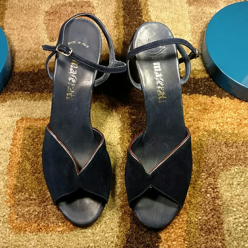 Vintage navy suede heels