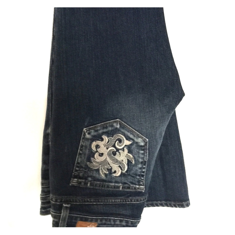 Paige Jeans size 28, Embroidered pocket detail