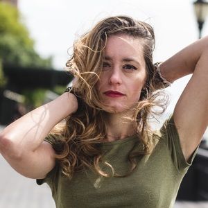 Meet your Posher, Violeta