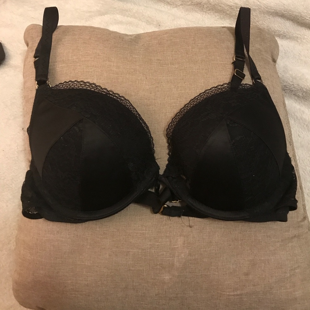 Victoria Secret bra