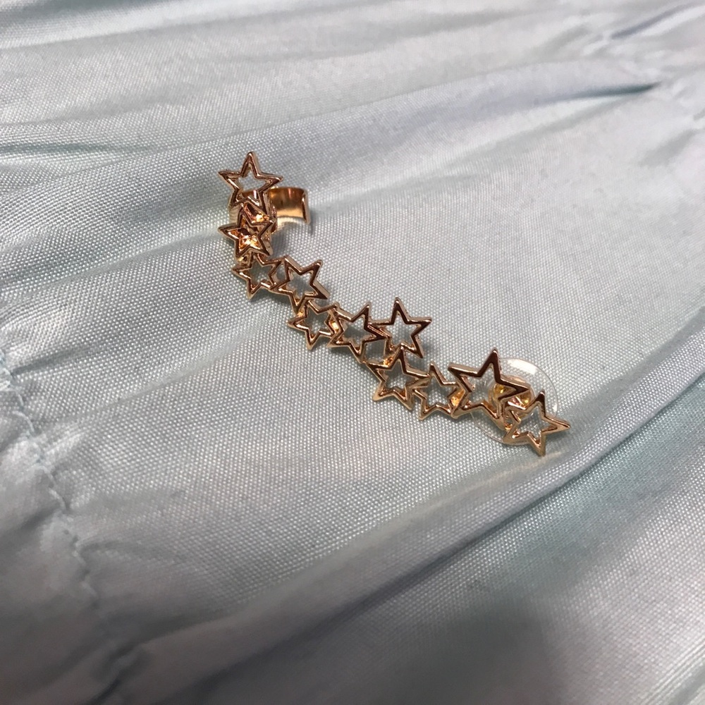 Star ear cuff