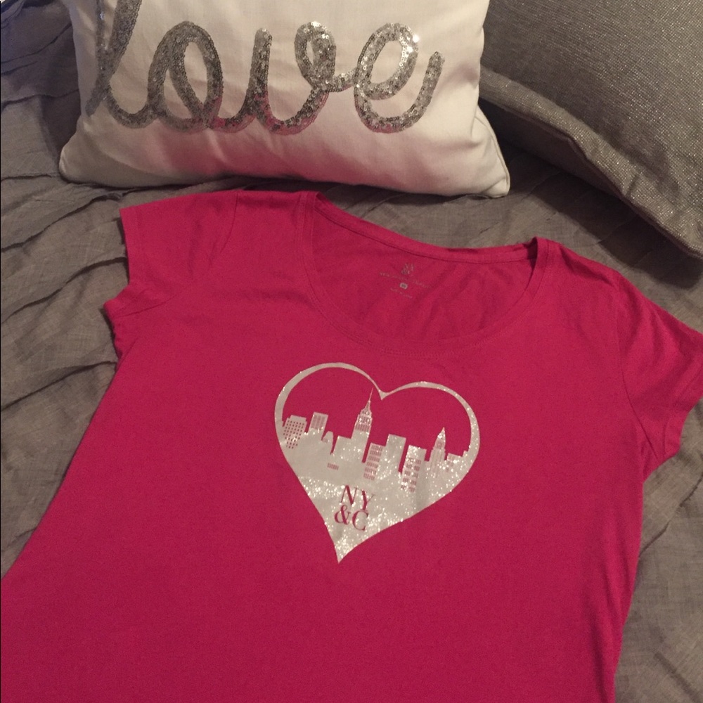 SALE! New York & Company logo tee shirt XS
