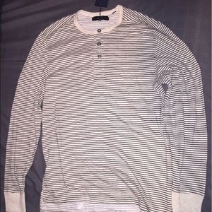 Black and white stripe long sleeve shirt