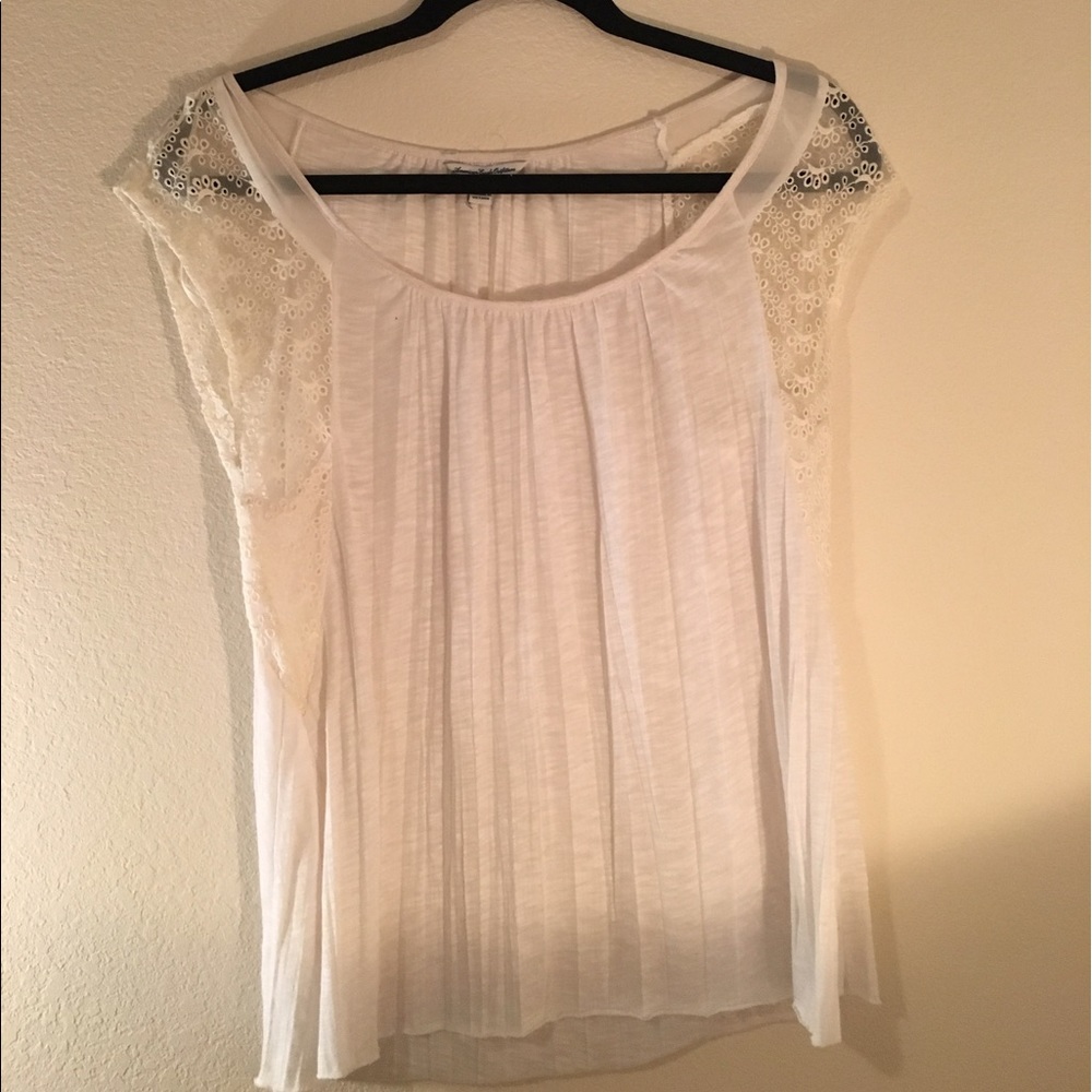 American Eagle top with Sheer detailing on sleeves