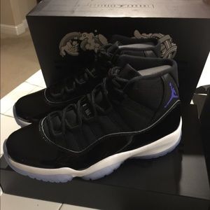 JORDAN 11 "SPACE JAM'S"