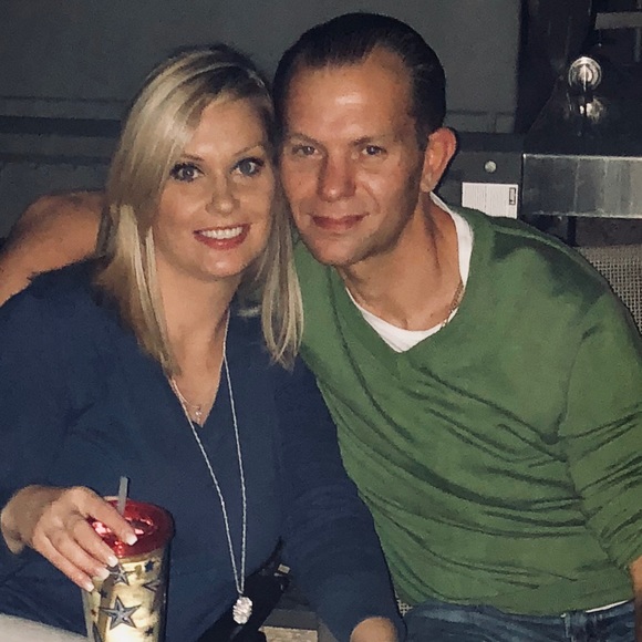 Meet your Posher, Cristy - Picture 2 of 3