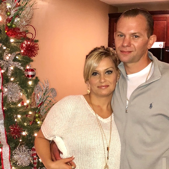 Meet your Posher, Cristy - Picture 3 of 3