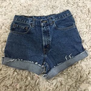 levis high waisted shorts
